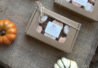 Pumpkin Pie Wax Melts - A box of 6 pumpkin pie wax melts. Beautifully presented in a presentation box.